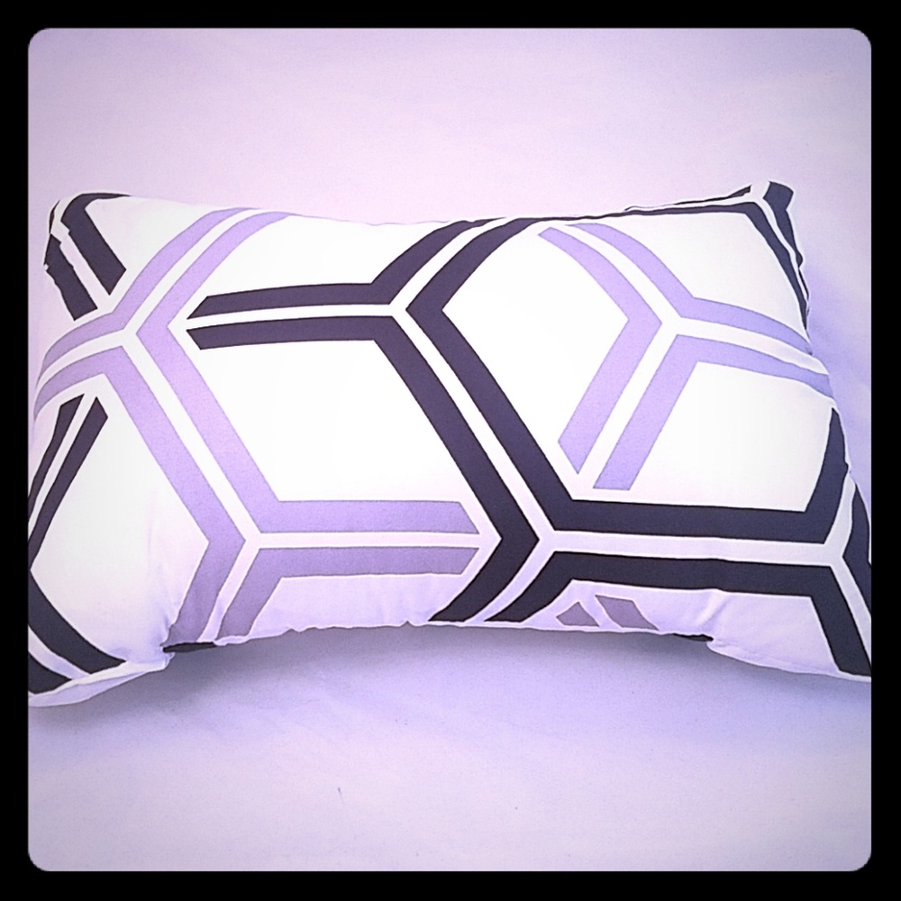 Chic Home Design blue and white pillow